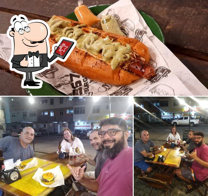 A exterior e comida do restaurante