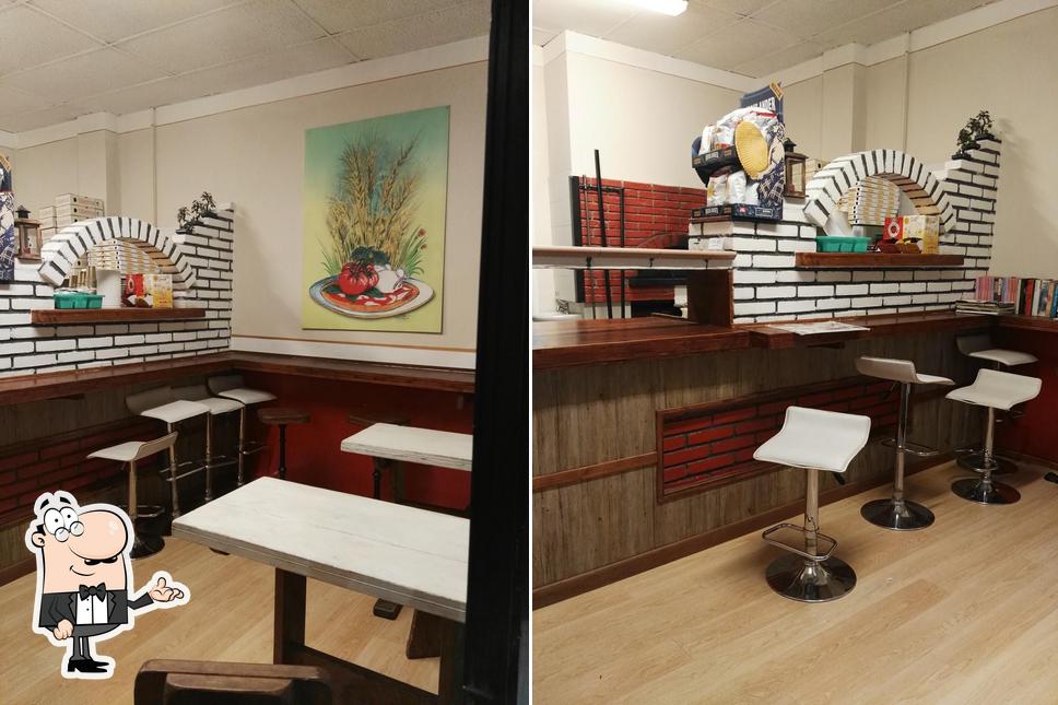 Gli interni di Pizza King