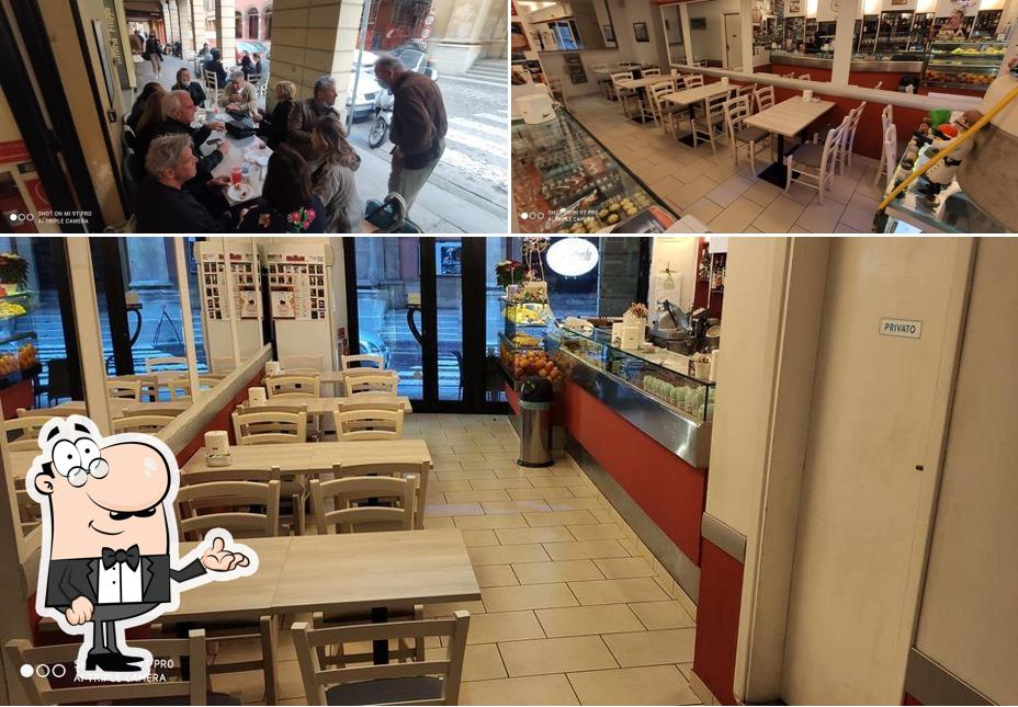 Siediti a un tavolo di Bar Santo Stefano