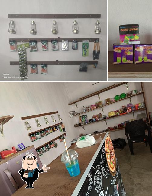 Enjoy a beverage at Tastyii bites