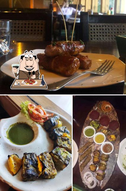 Order meat dishes at Bulls & Barrels