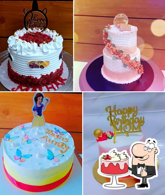 Red velvet cake at Jiya's Cake Shop Bhuj