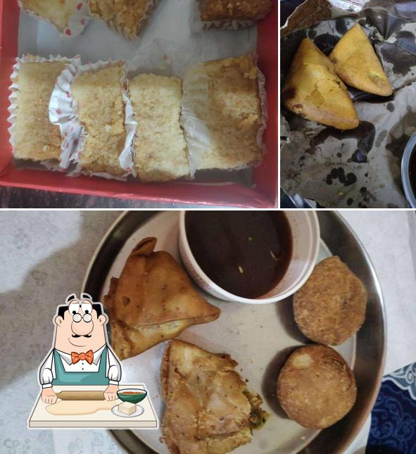 Samosa at Bhawani Misthan Bhandar