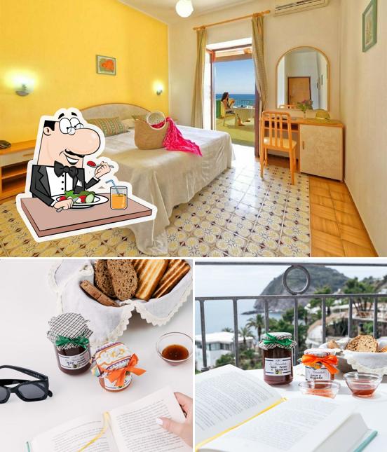 La cibo e interni del ristorante