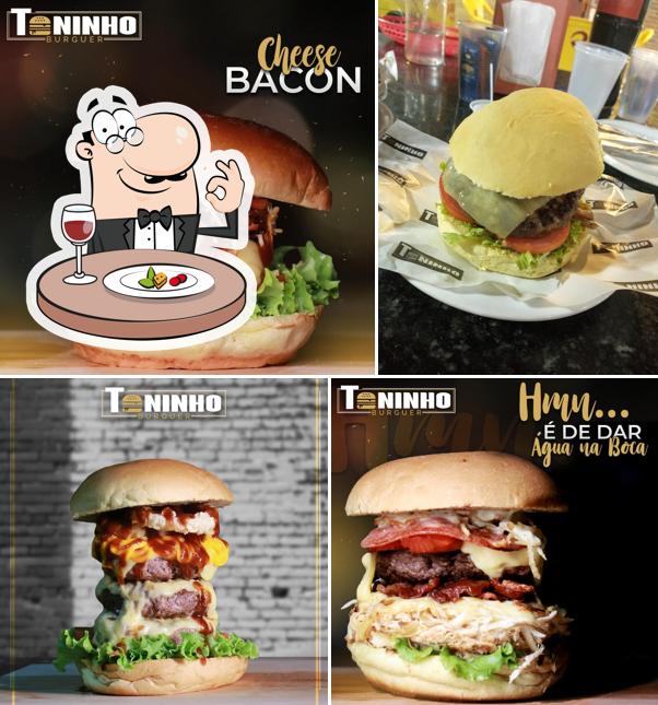 Sanduíche de carne de porco desfiada em Toninho Burguer - Hamburgueria e Pizzaria