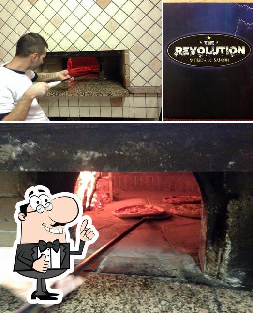 Ecco un'immagine di The Revolution by Antonio Rocco