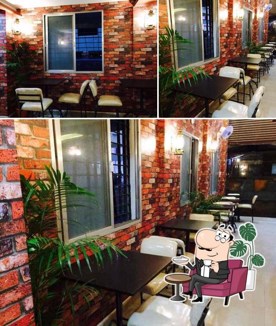 Check out how The Bread Bun bakers house looks inside