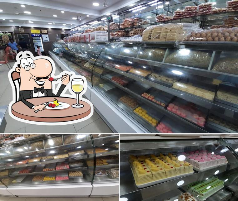 Meals at BG Naidu Sweets Shop Tolgate Trichy