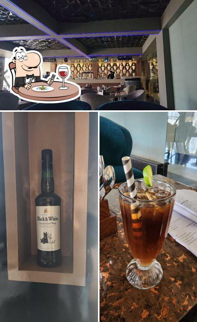 LE LION BAR is distinguished by food and interior