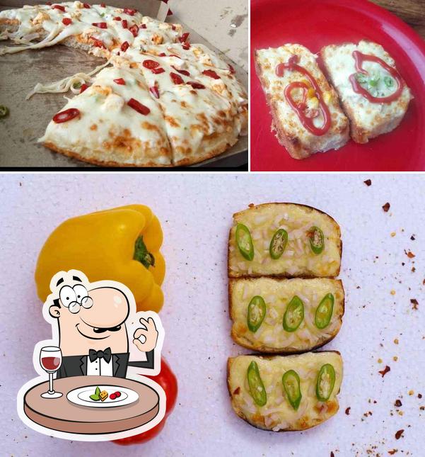 Food at Chatpata Pizza