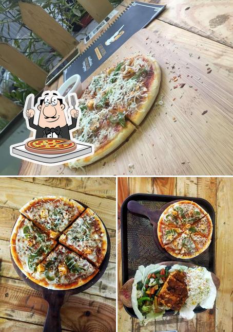 Order pizza at Cafe Hours