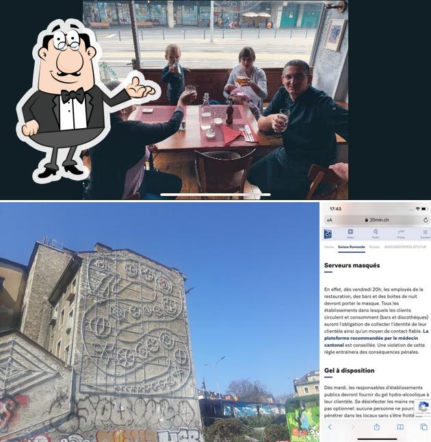 Gli interni di Café de la Place