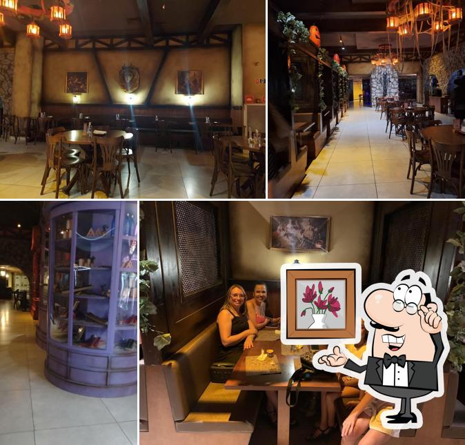 Vassoura Quebrada - Atrium Shopping