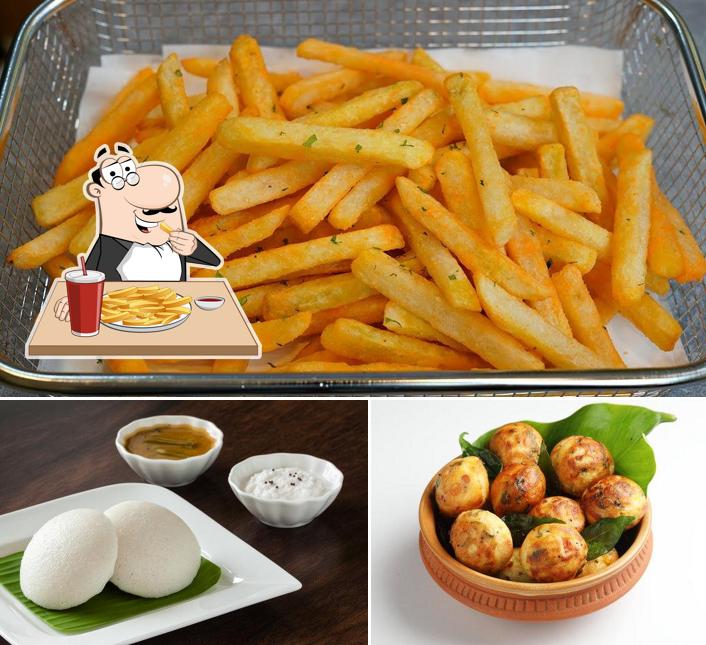 French fries at SHREE MAAGURU CAFE