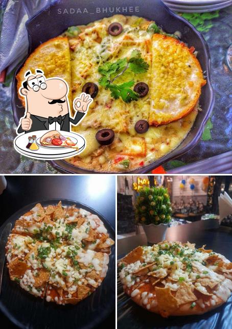 Order pizza at Sip chat cafe