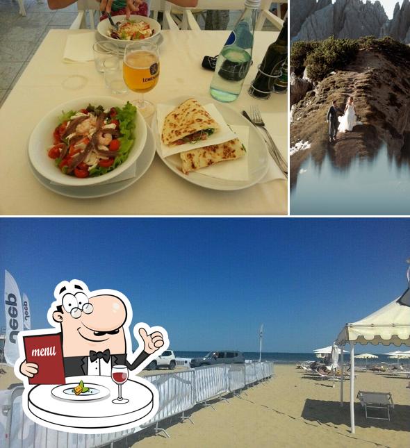 La cibo e esterno del ristorante