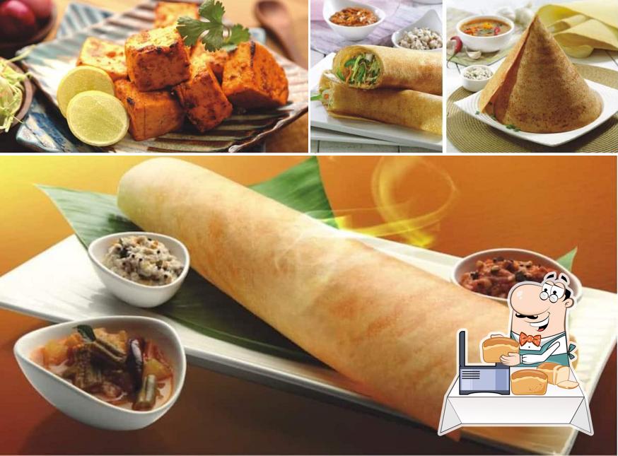 Garlic bread at Sagar Ratna