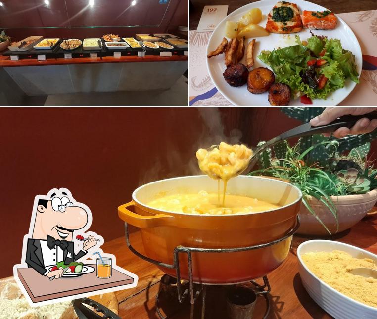 Comida em Restaurante Anamá