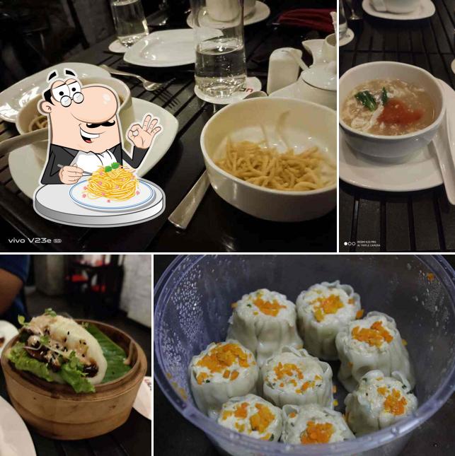 Spaghetti carbonara at Chowman (Barasat)