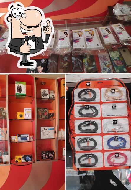 Look at the photo of Dada Mobile And Chinese Point