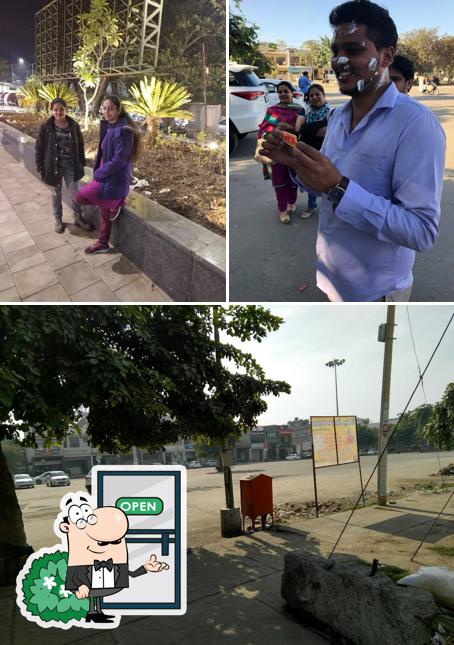 The exterior of Sindhi Bakers