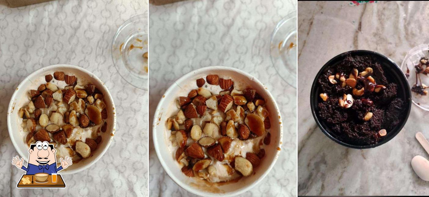 Food at DESSERT HOUSE