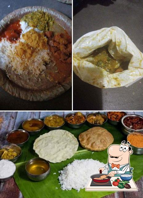 Chicken curry at Jagannath Dhaam