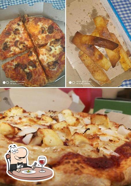 Meals at Domino's Pizza Punkunnam, Thrissur