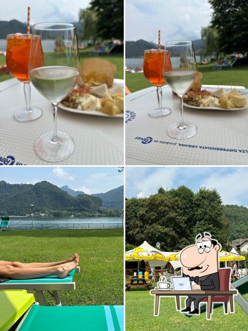 La foto della interni e bevanda di Chiuso