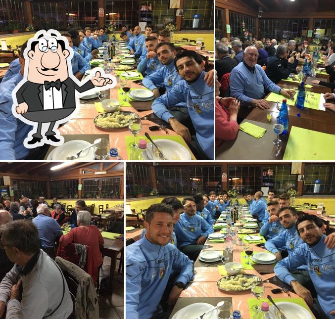 Siediti a un tavolo di Cresceria La Valle - Dal 1990