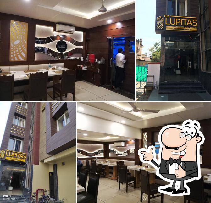 Here's a photo of The Lupitas