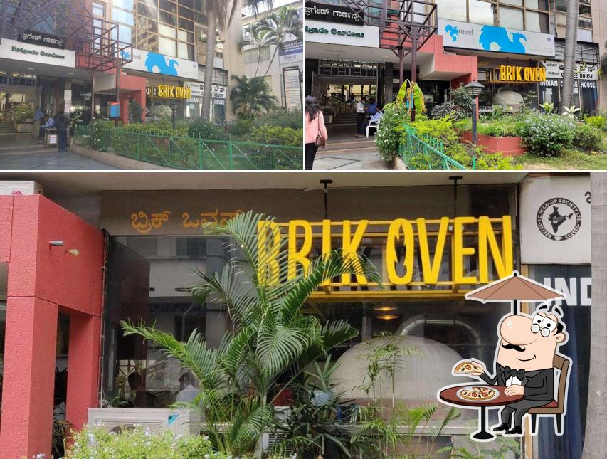 Enjoy the view at the outside area of Brik Oven - Neapolitan Style Pizzas (Church Street)