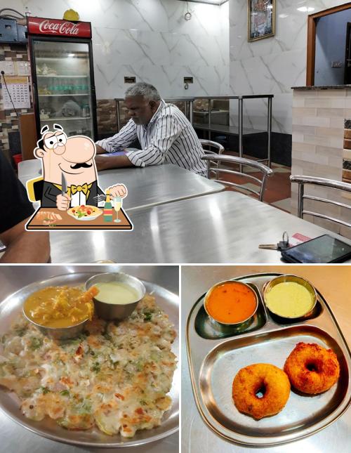 The picture of food and interior at KAAPI KATTE