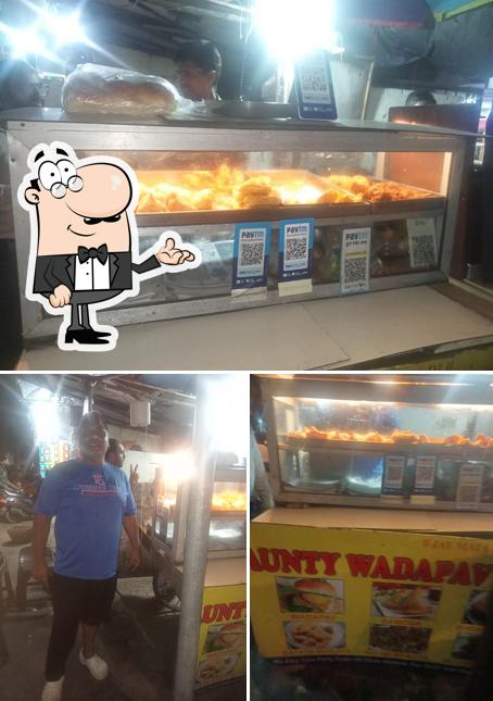 Aunty Wadapav & Fastfood