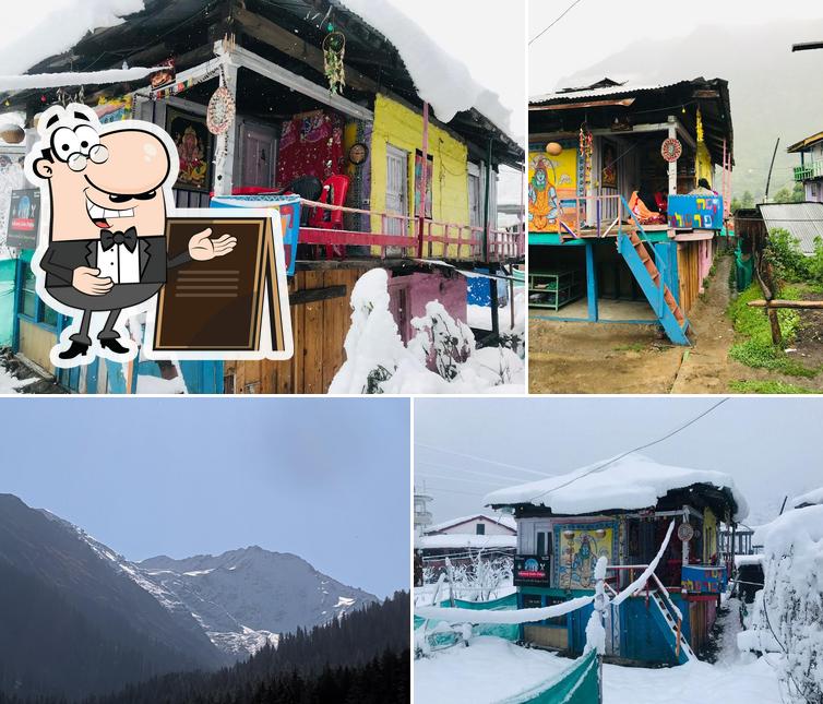 The exterior of library cafe pulga