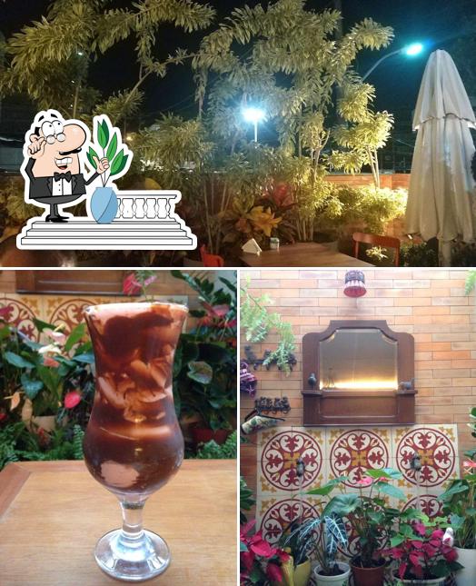 A exterior e álcool do restaurante