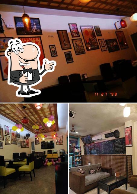 Look at this picture of Q Bistro Café and Patisserie