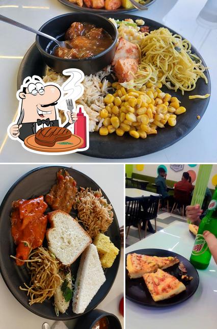 Try out meat dishes at Uncle Louie's Pizza