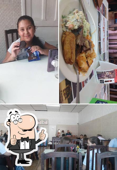 Look at this photo of Restaurante Gullas