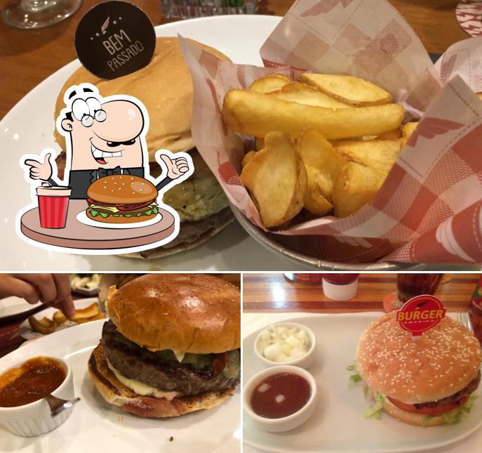 Delicie-se com um hambúrguer no America Villa Lobos