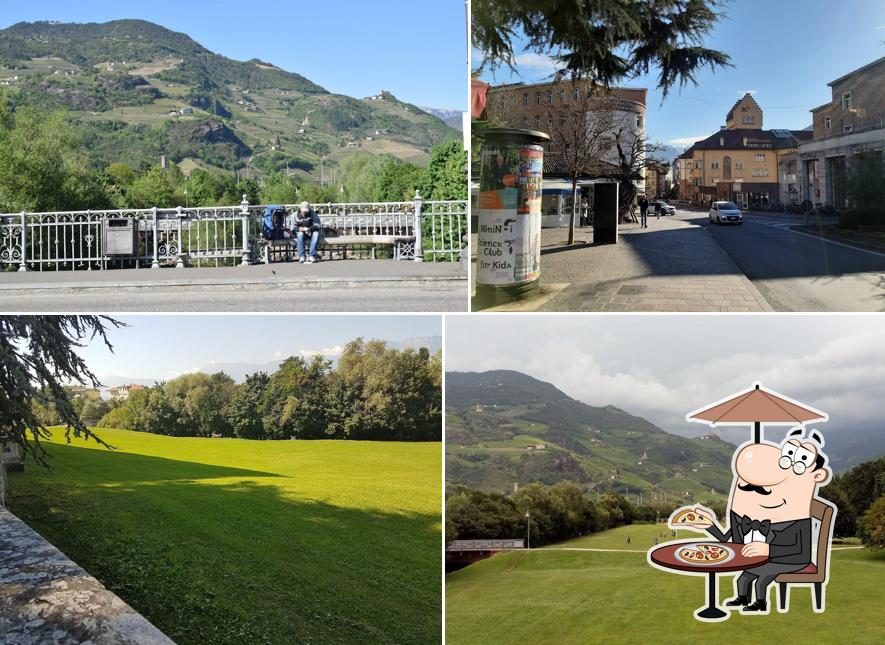 Puoi goderti l'aria fresca da seduto all'esterno di Caffè Theiner