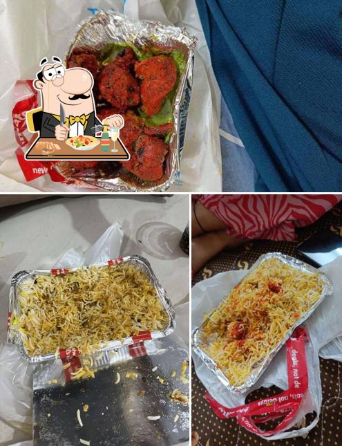 Pad thai at 7DAYS KITCHEN