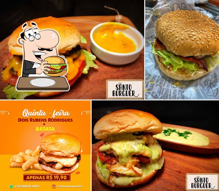 Peça um dos hambúrgueres servidos no Santo Burguer 013