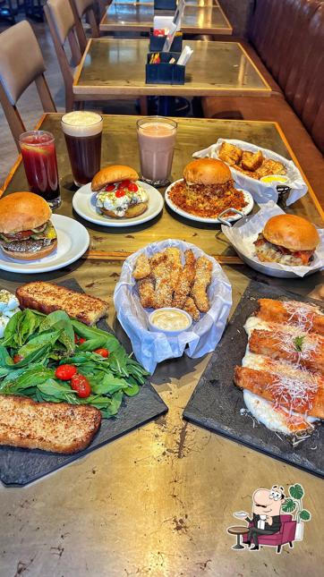 O interior do NIÚ Burger 3 Beer