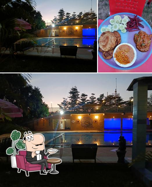 The picture of interior and food at Denwa Lodge