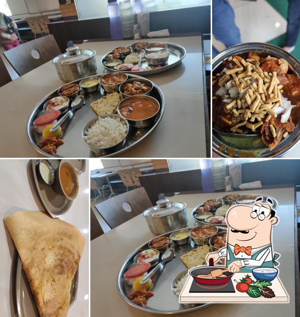 Chicken curry at Apna Sweets