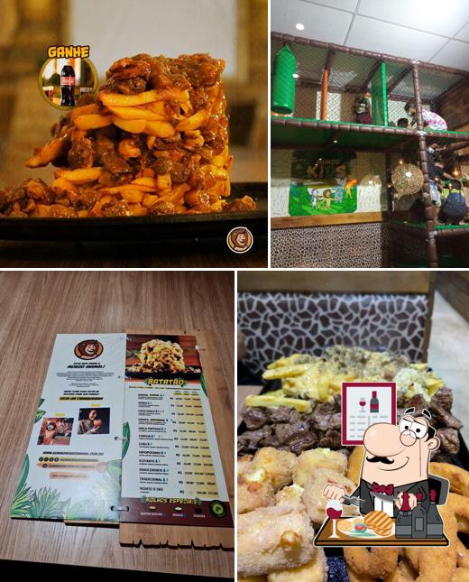 Experimente refeições de carne no Mundo Animal Lanchonete Temática