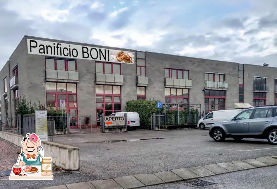 Panificio Boni Paolo & C Snc propone un'ampia gamma di dessert