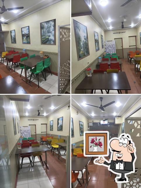 The interior of Hotel Bolgatty Palace Kerala restaurant