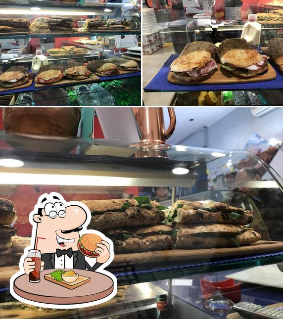 Prova un hamburger a Pizzeria Piccoli Desideri